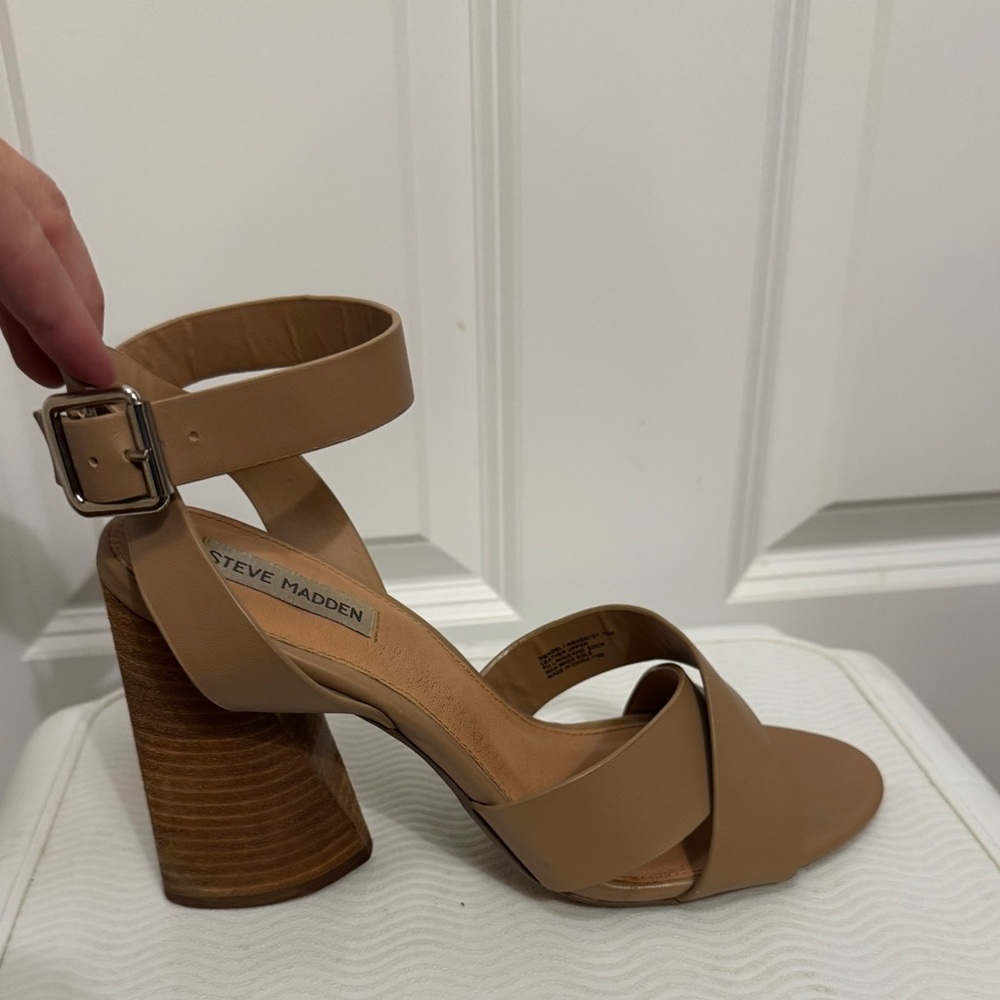 Steve Madden Tan Block Heel Sandals